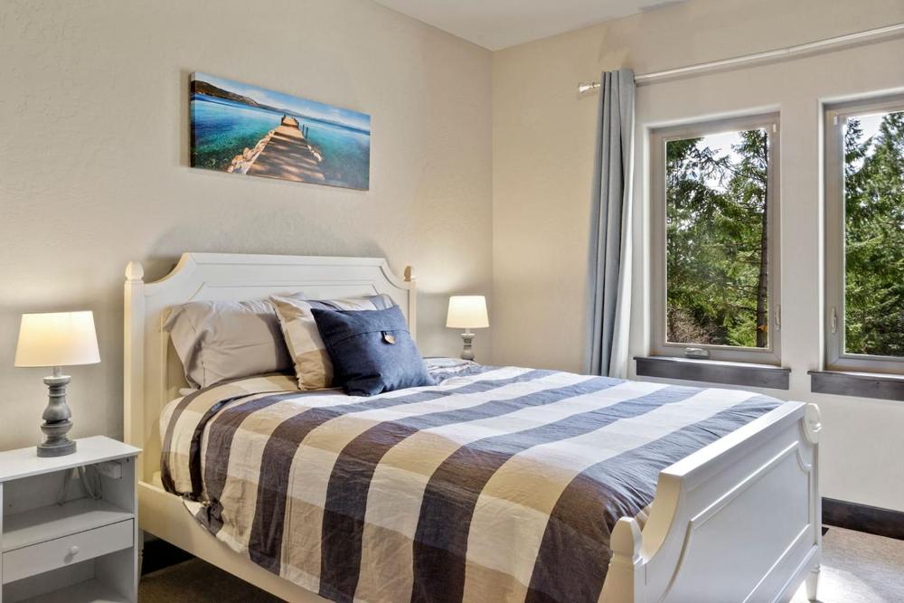 Overlooking Lake View 3 BRGame Room 12 guests
